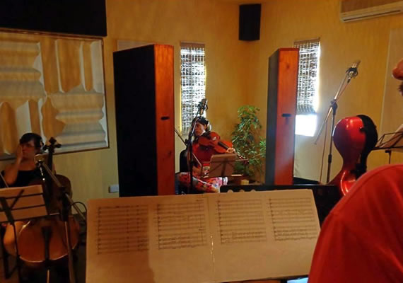 Música original de la película 'Bienvenido Brian' Comedia que trata sobre la identidad en el seno de una familia argentina con la llegada de un hijo con rasgos orientales genera un gran conflicto. Y, en realidad, en segunda o tercera generación aparece algún gen que quedó olvidado por ahí.  