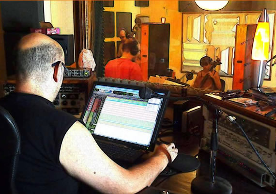 Música original de la película 'Bienvenido Brian' Comedia que trata sobre la identidad en el seno de una familia argentina con la llegada de un hijo con rasgos orientales genera un gran conflicto. Y, en realidad, en segunda o tercera generación aparece algún gen que quedó olvidado por ahí.  